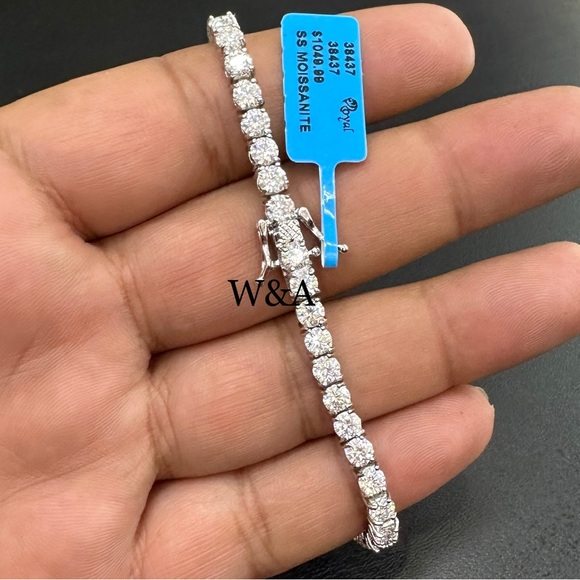 Brand New With Tags 11.37 CT SS Moissanite Diamond Tennis Bracelet - Picture 1 of 4